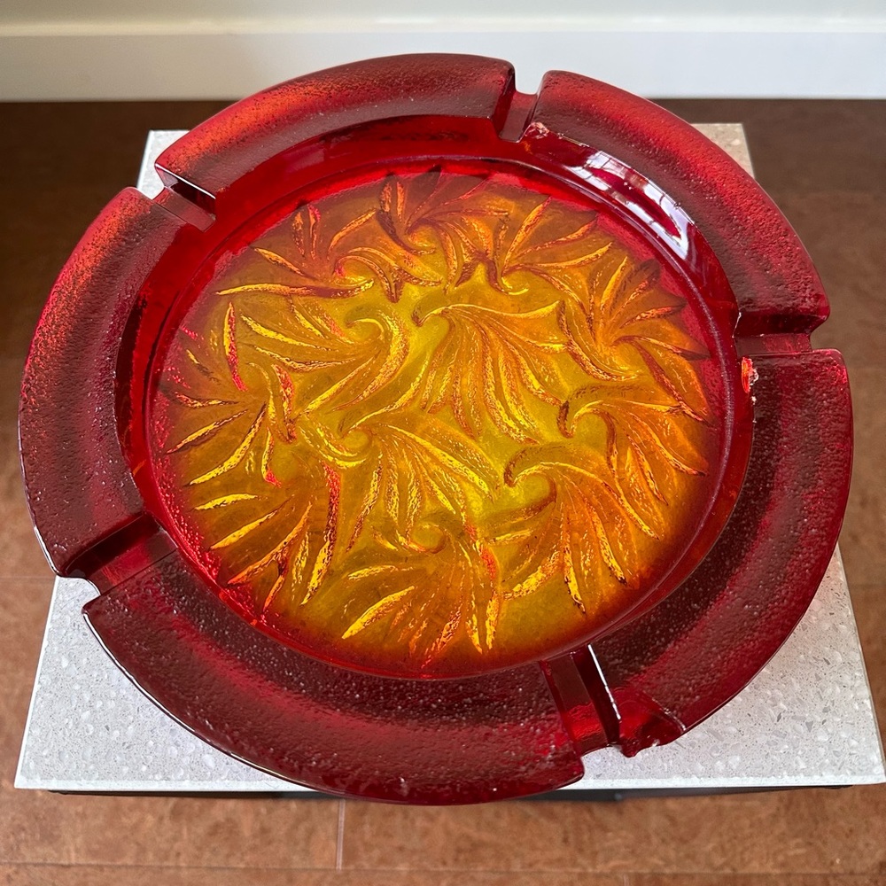 L.E. Smith Sand Scroll #6500 Amberina Glass 10” Ashtray Dish Catchall